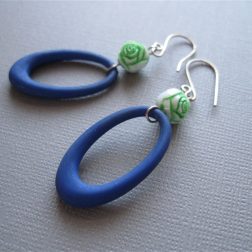 Hoopla, Blue