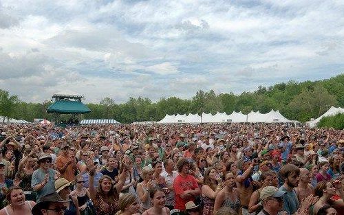 MerleFest_Crowd_during_Avett_Brothers_Performance_by_Jacob_Caudill